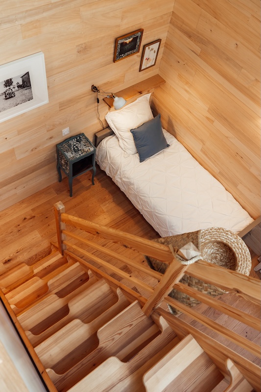 Garance et sa mezzanine pour 4 personnes Chambre dortoir avec une grande mezzanine pour 4 personnes