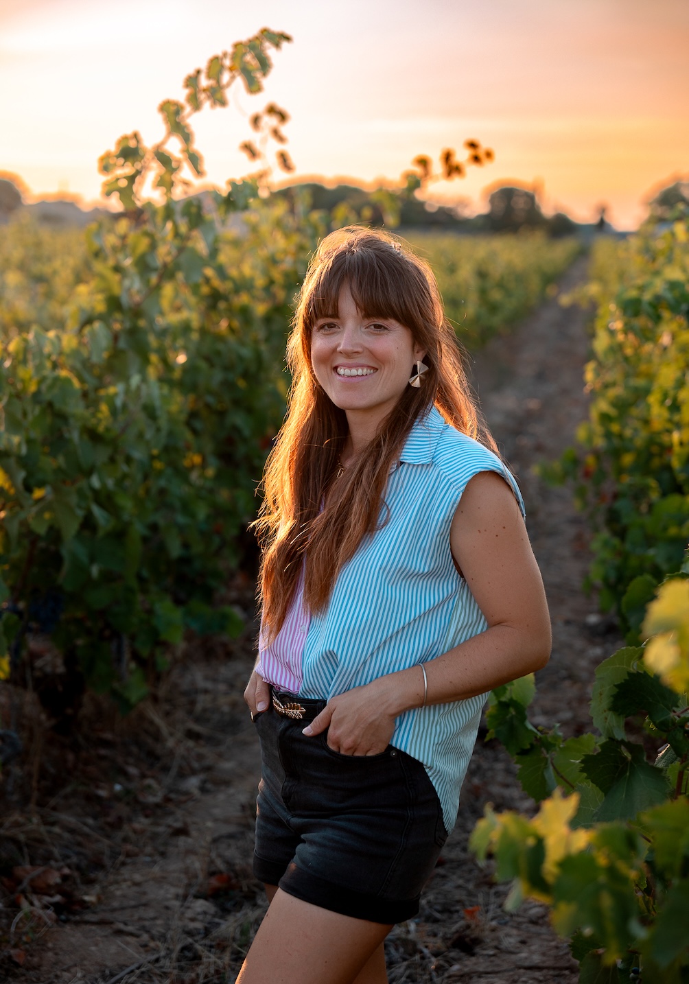 Bienvenue à la Maison Stony au domaine du Chateau de Stony, accueilli par Emmanuelle pour un séjour dans les gites de charme
