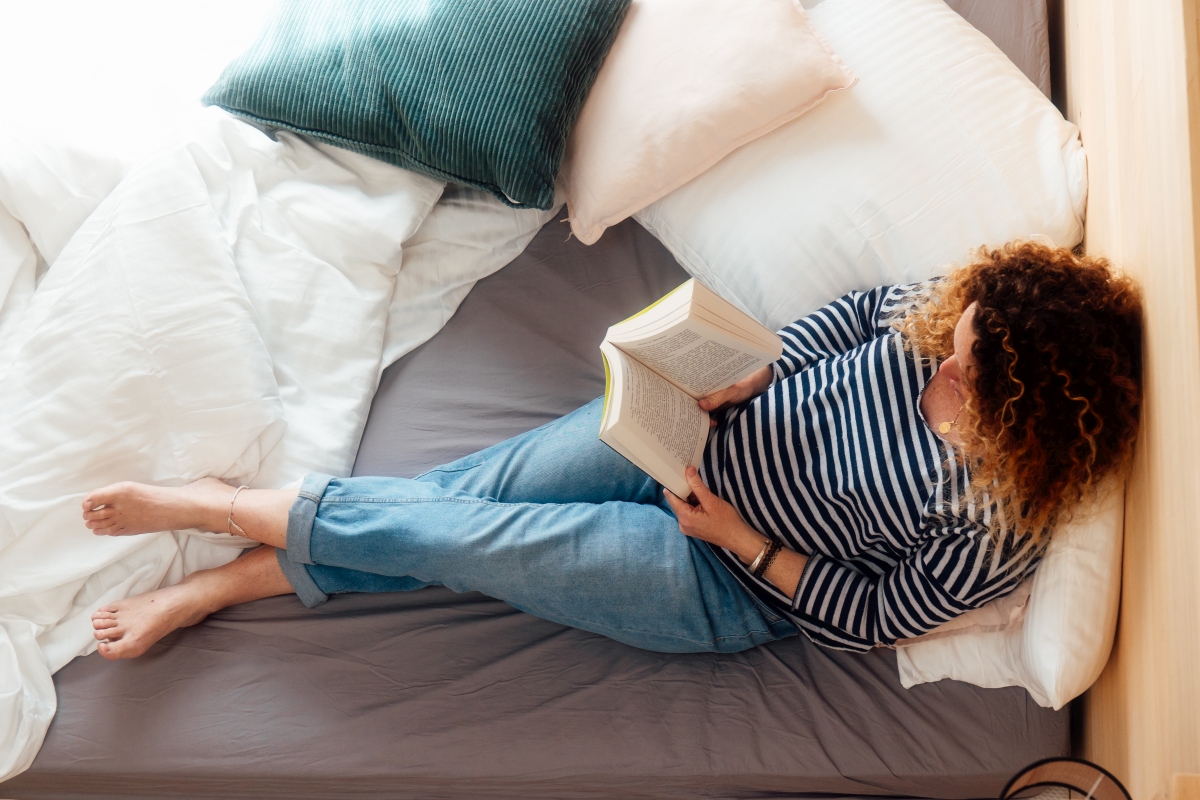 Chill et lecture dans le grand gîte pour des vacances dans le sud